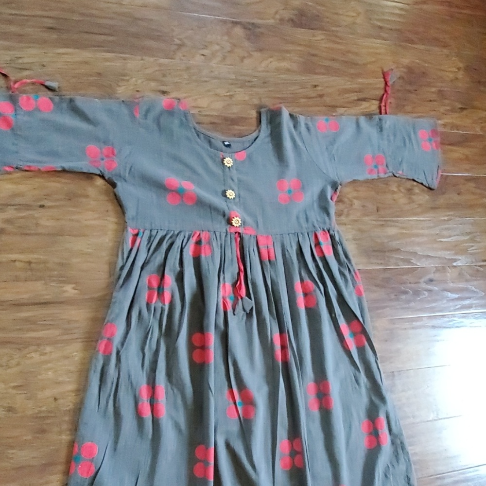 Kurti. View 3
